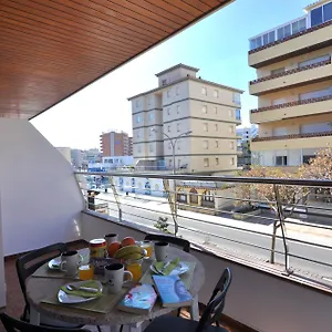 https://rnet-puerto-simona-05-roses-costa-brava.topcostabravahotels.com